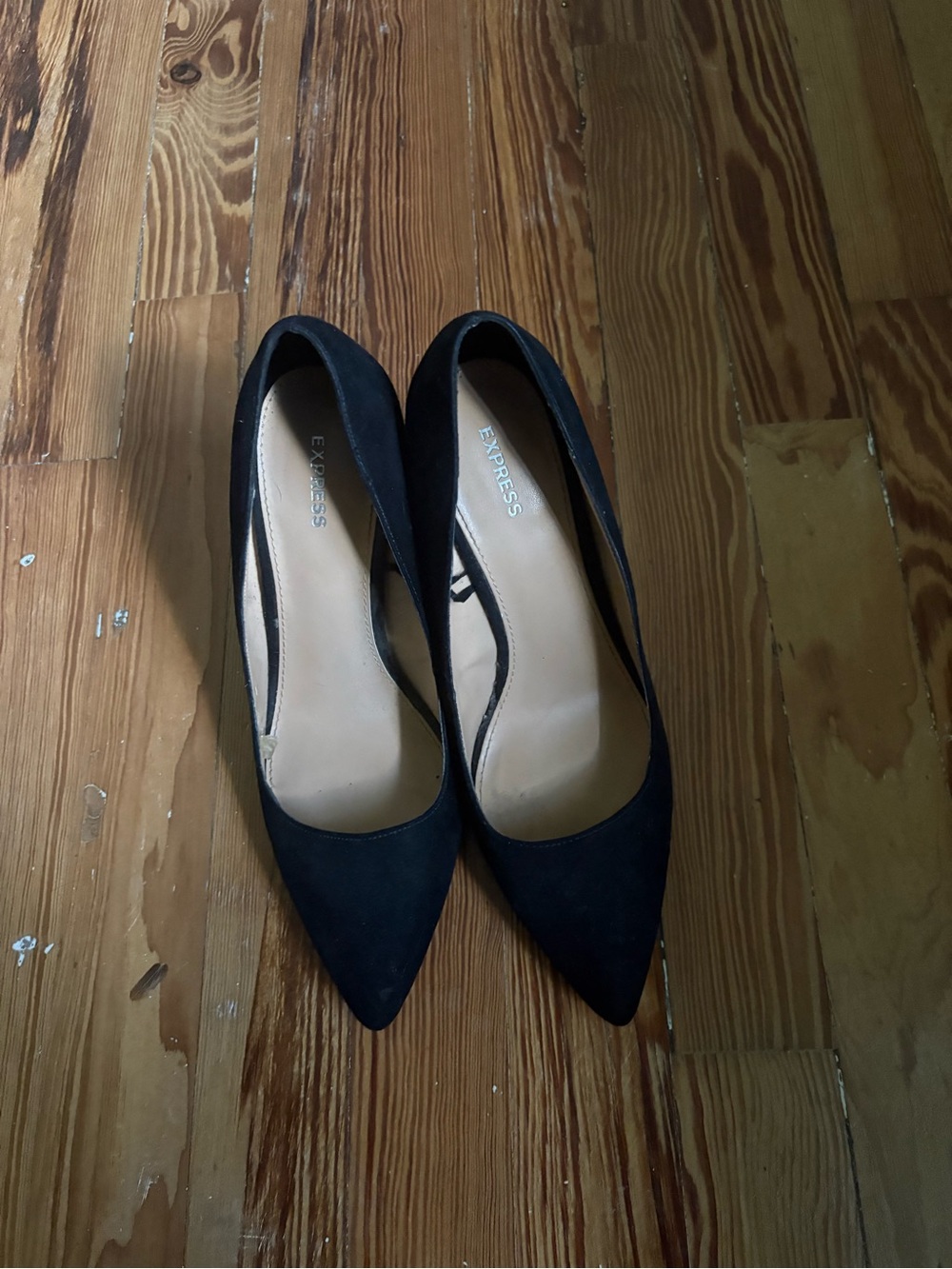 Express Black Pointed-Toe Women’s Pumps - Picture 4 of 4